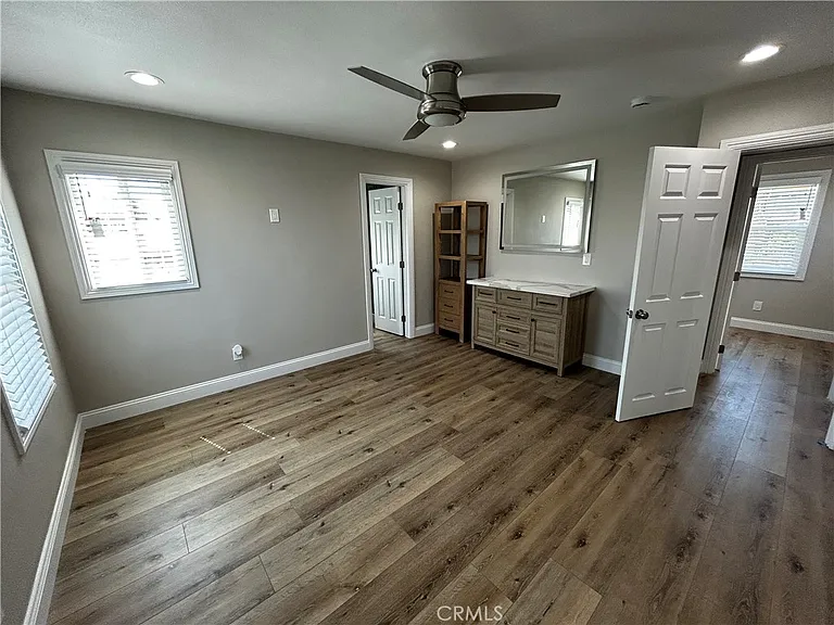 2720 E Wall St — Photo 10