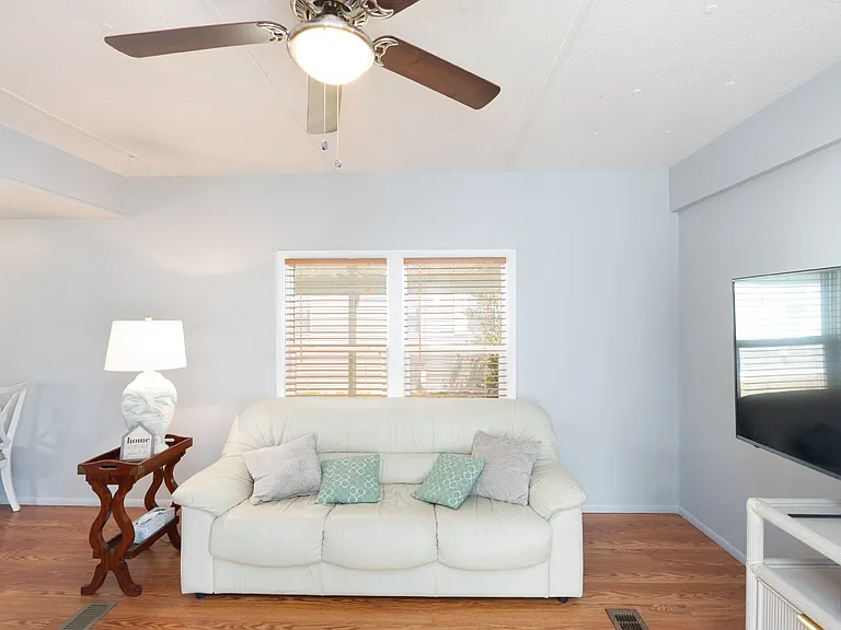 603 Locarno Dr — Photo 11