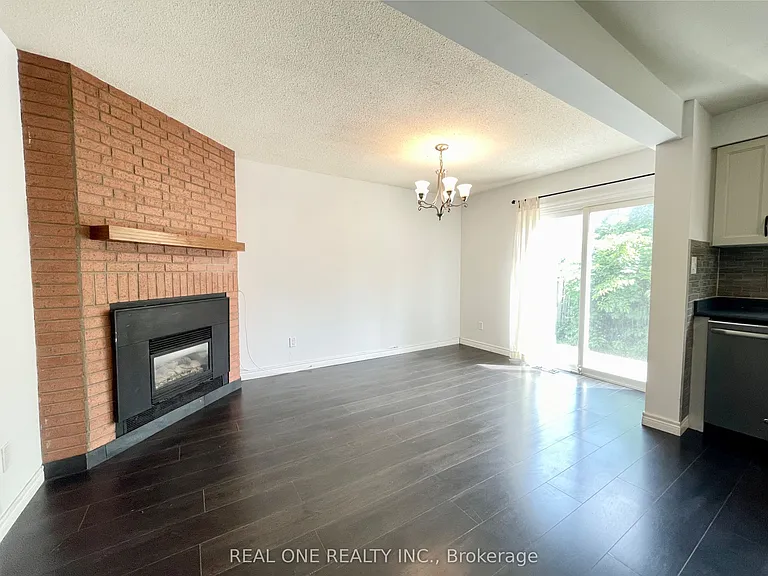 19 Blair Cres — Photo 10
