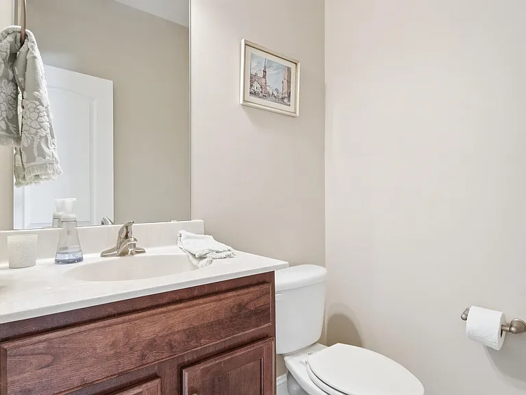 107 McKinnon Pl — Photo 6