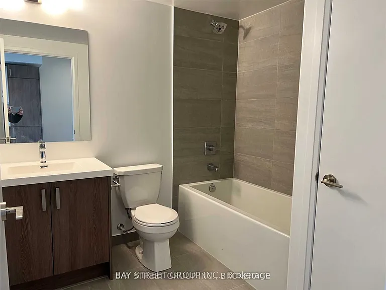 77 Mutual St #3411 — Photo 11