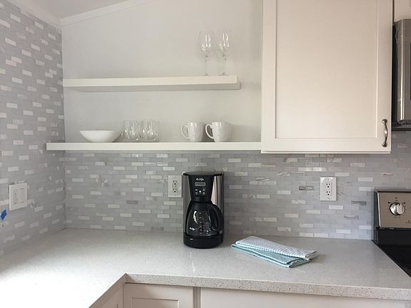 Kitchen Details (Quartz Countertops)