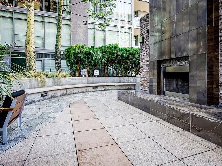 1100 S Hope St #803 — Photo 28
