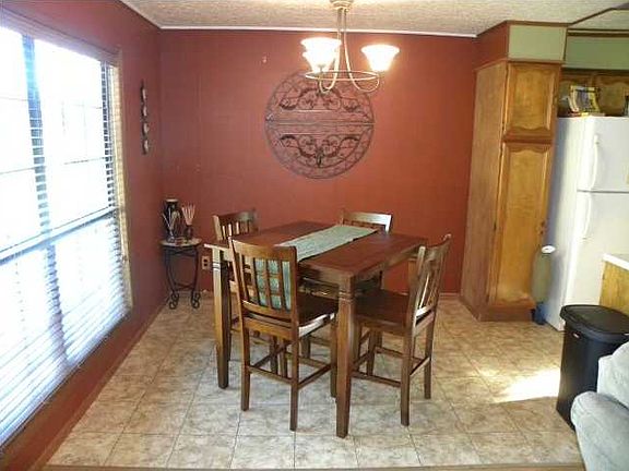 5th image of 15112 Clairville Dr