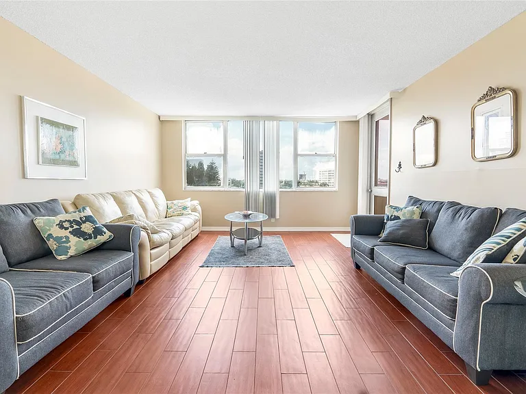 3180 S Ocean Dr #517 — Photo 8