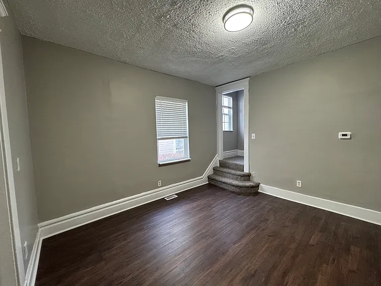 111 Dakota Ave — Photo 4