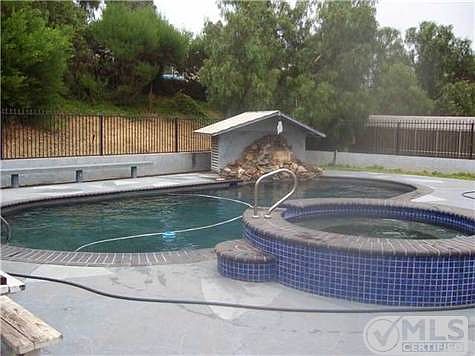 4th image of 13975 Humo Dr