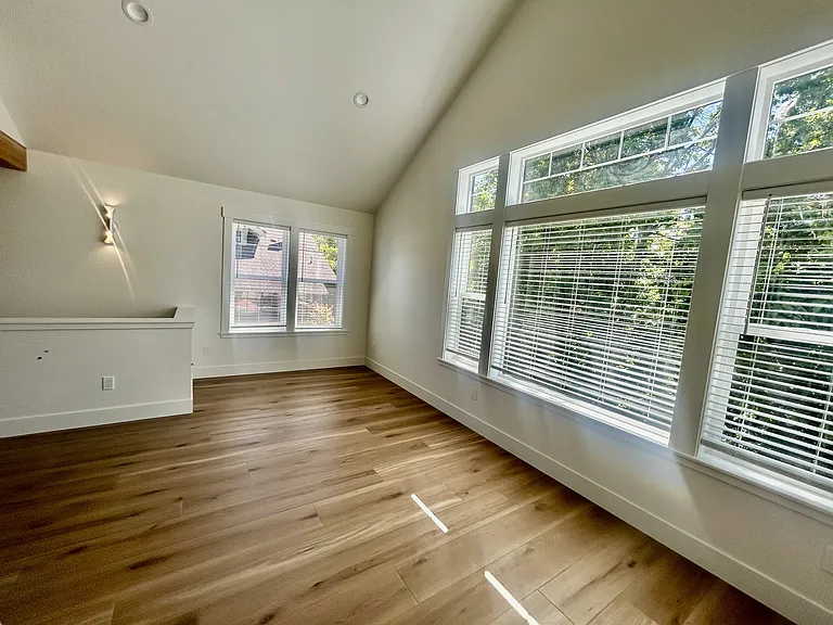 326 Boblett St — Photo 7