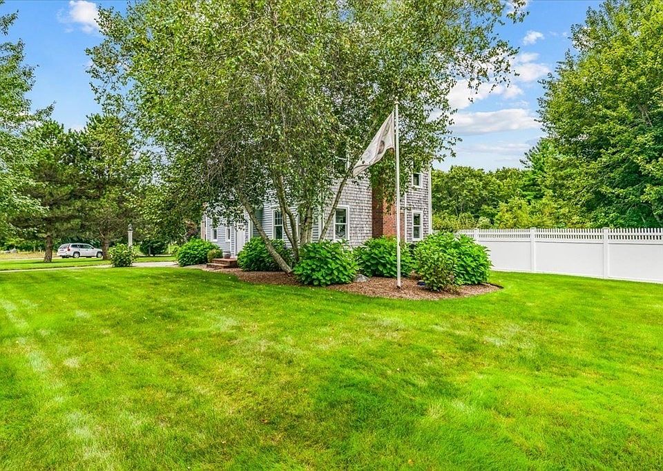 313 Edgewater Dr, Pembroke, MA 02359 Zillow