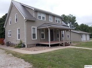 323 Davis St, Carthage, IL 62321