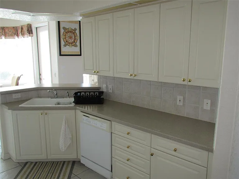 23404 Peachland Blvd — Photo 9