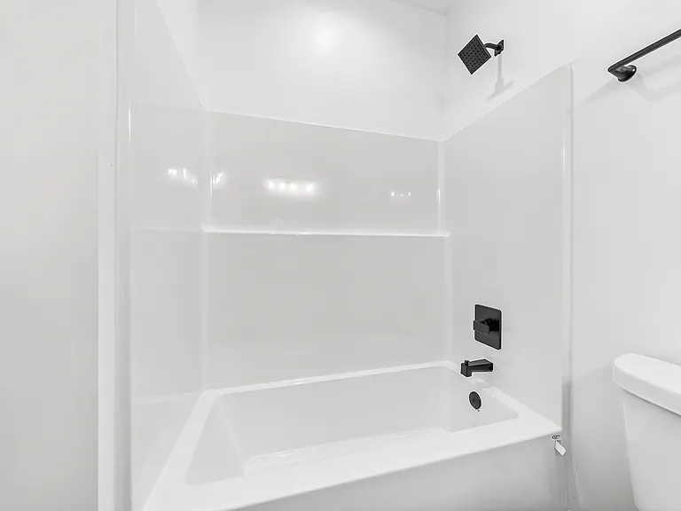 170 Willis St — Photo 13