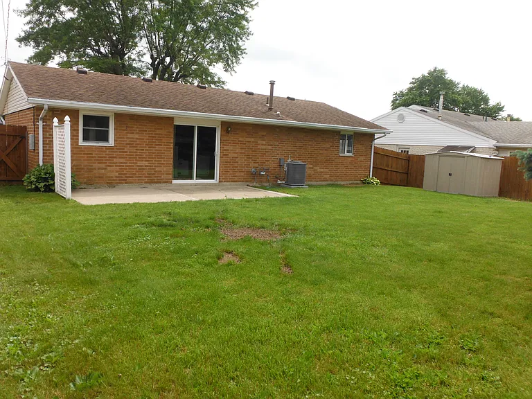 1624 Maumee Dr — Photo 3