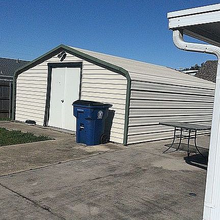 5th image of 305 Kathy Dr