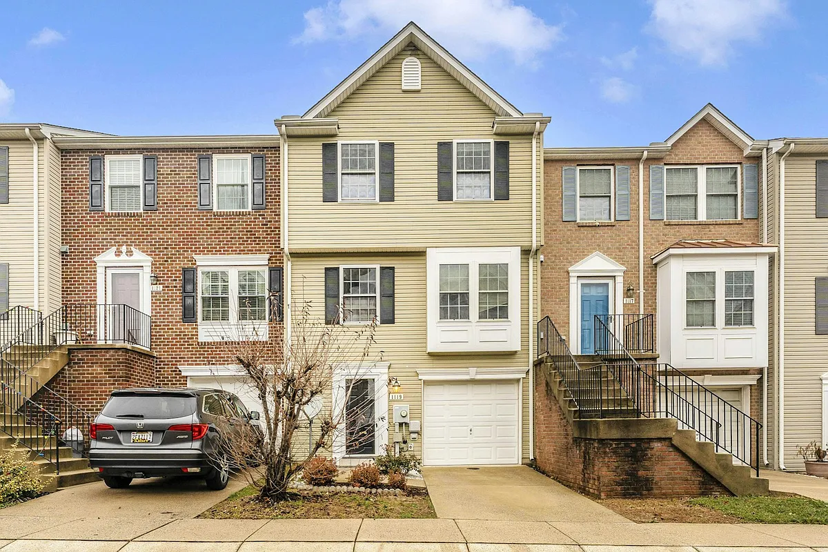 Exterior Front - 1119 Frontline Dr