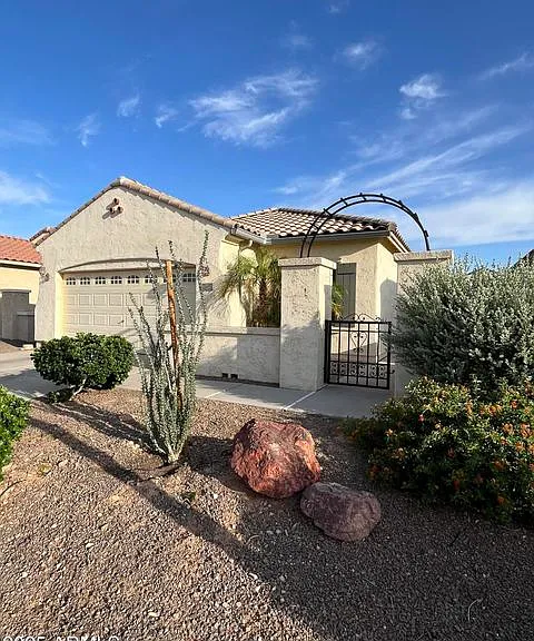 26087 W Tonto Ln — Photo 1