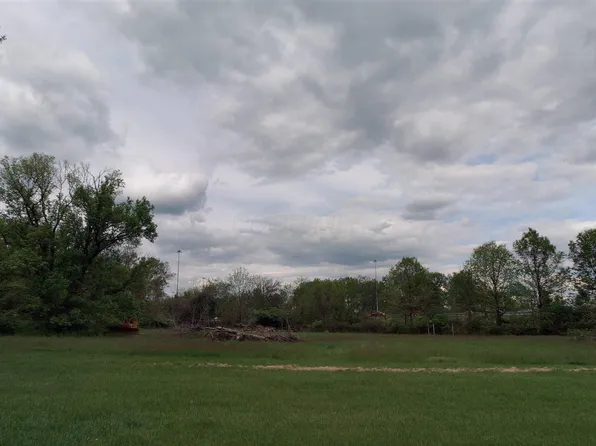 1822 Stelzer Rd, Columbus, OH 43219