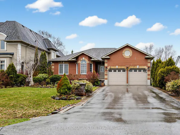 484 Poplar Ave, Ajax, ON L1S 1E8