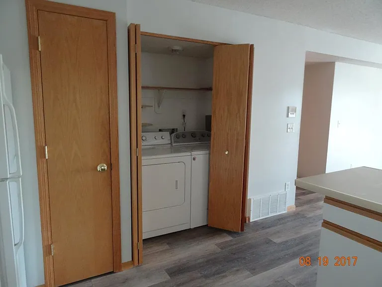 2853-2855 2861 2865 2871 2873 & 2875 Coral Ct — Photo 4