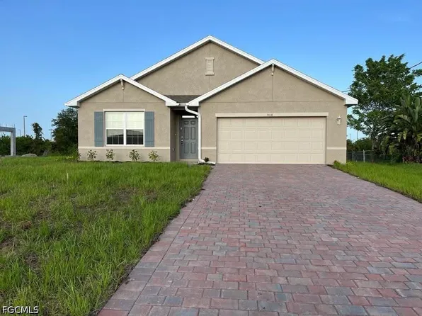 804 Champion Ave, Lehigh Acres, FL 33971