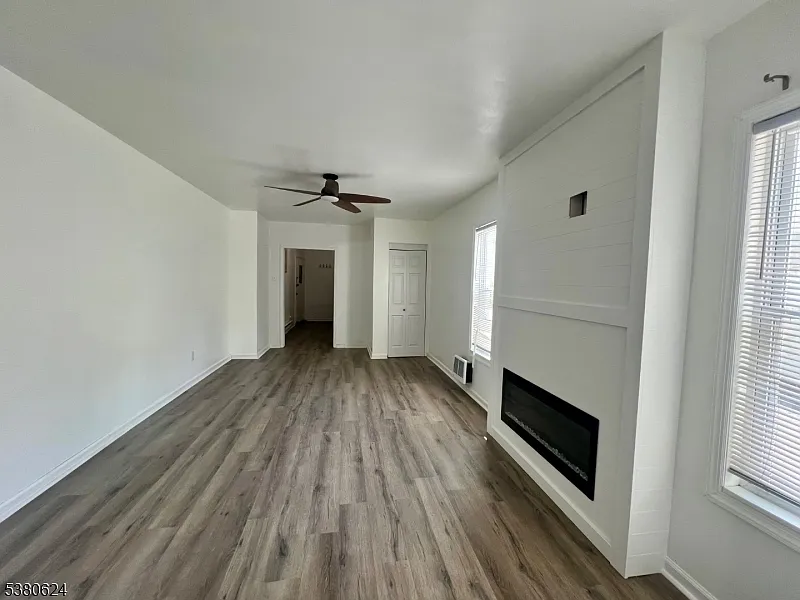 Studio, 1.0 bath, $1,450 — Photo 2