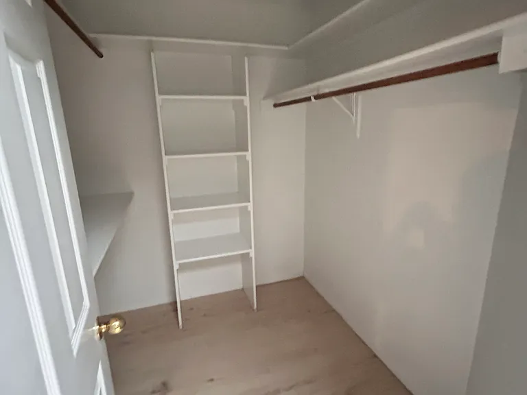 7921 Woodleaf Dr NE — Photo 6