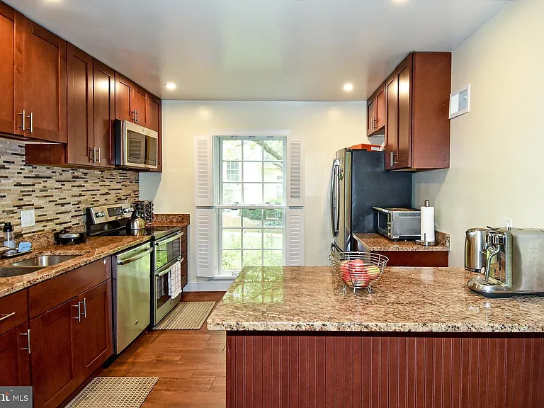 5153 Westbard Ave #15 — Photo 13