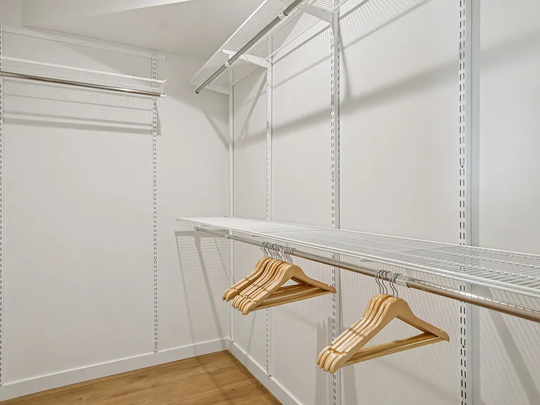 1422 Tamarind Ave — Photo 46