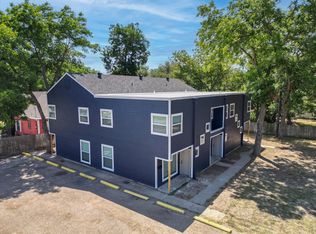 805 W Chambers St #B, Cleburne, TX 76033