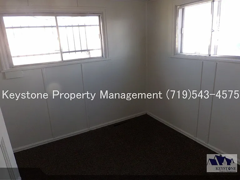 $400 Off 1st Month! Charming 1 Bedroom Apartment with Private Entrance & Covered Porch $800/$800 — Photo 9