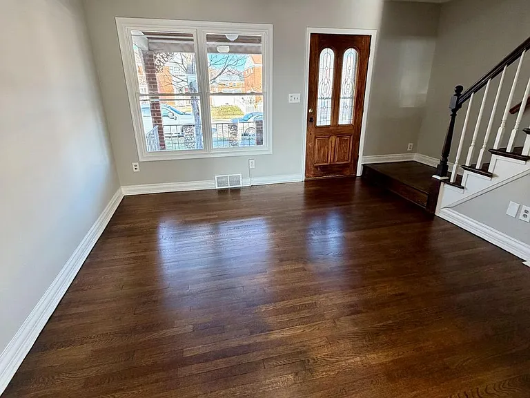 3413 Wallford Dr — Photo 2