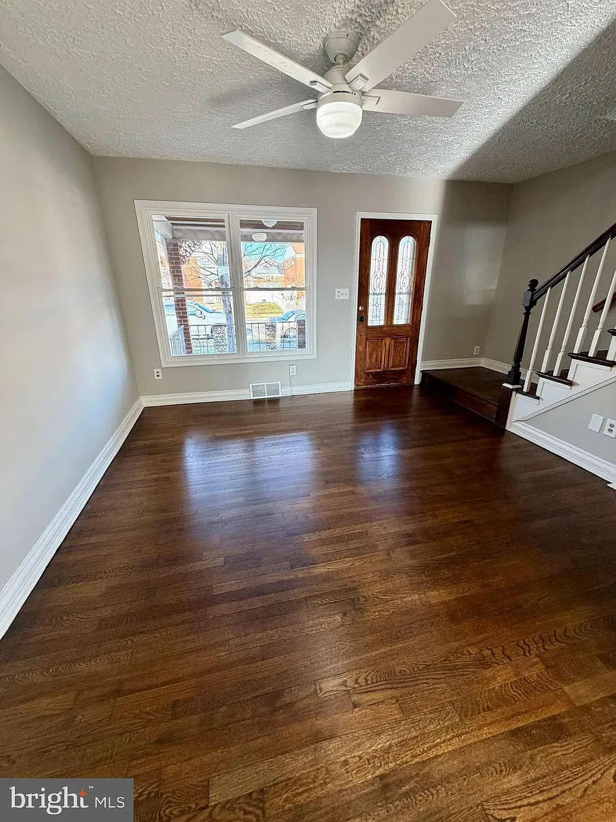 Building Photo - 3413 Wallford Dr