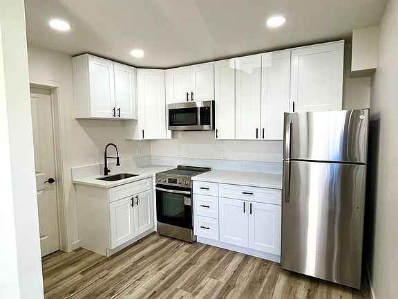 2nd image of 4377 Idaho St #10
