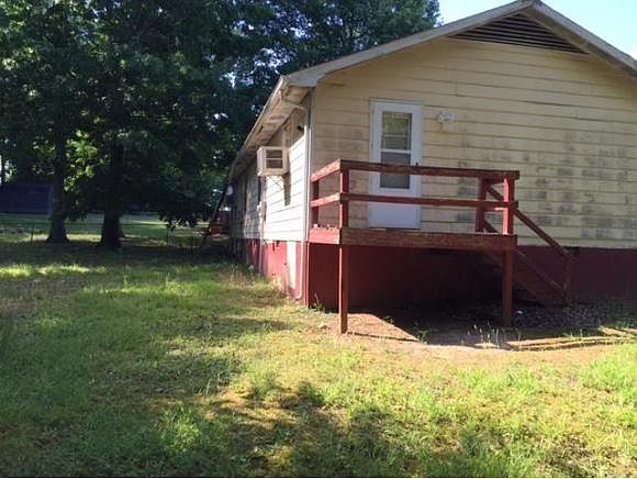 2nd image of 2475 Michelle Dr