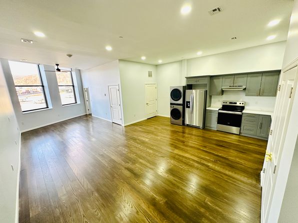 118 Baltimore St #307