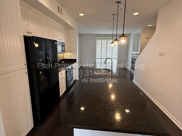 815 Harbor Cliff Way #244 — Photo 4