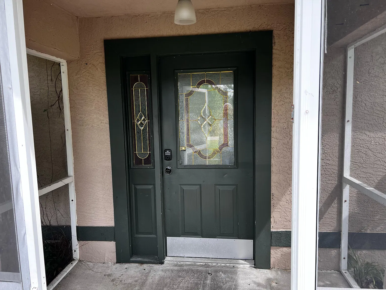 814 Lincoln Ave — Photo 2