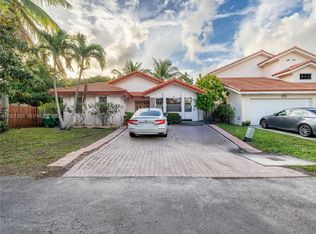 19030 NW 86th Ct, Hialeah, FL 33015