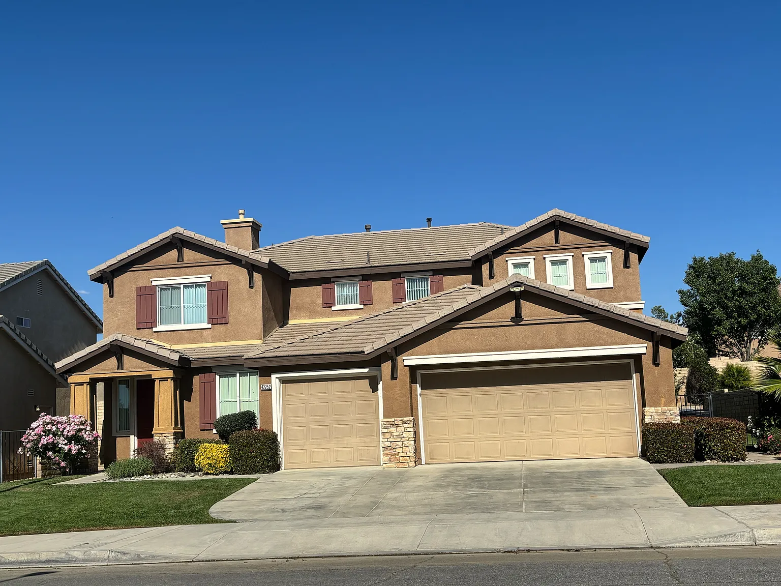 4 bed, 3312 sqft, $2,995 — Photo 1