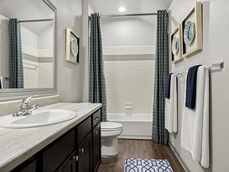 Avenues at Cypress - Bathroom