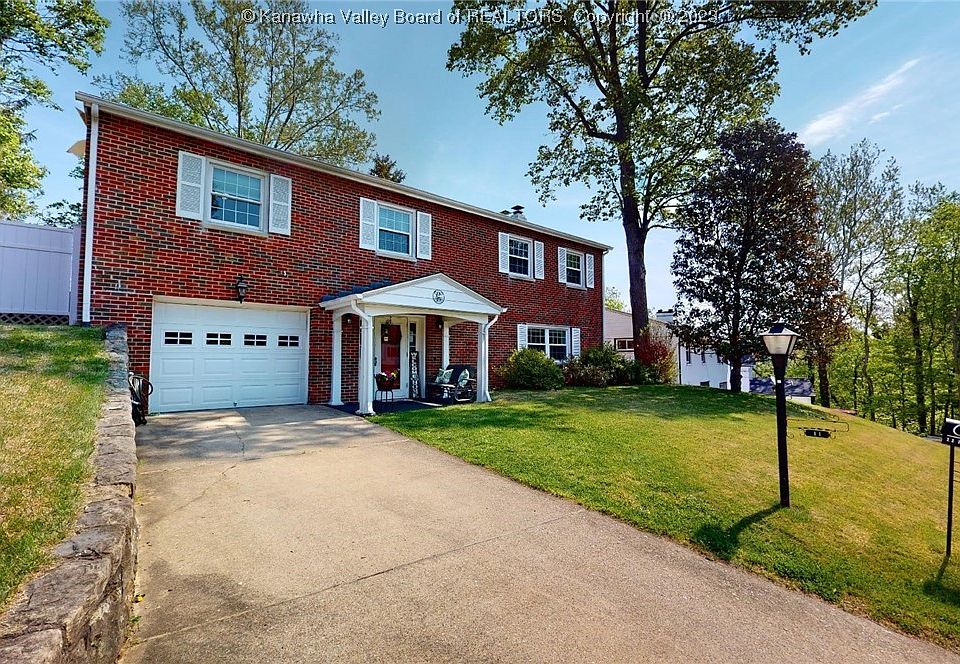 1st image of 11 Elwood Dr