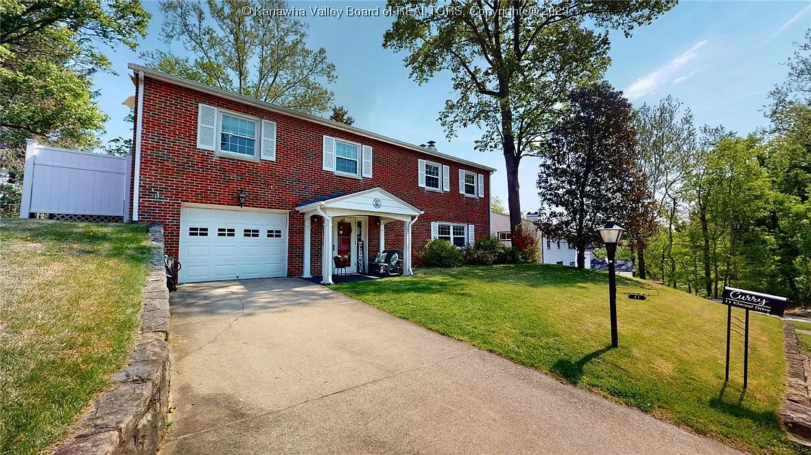 11 Elwood Dr photo 1