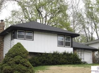 9518 Taylor St, Omaha, NE 68134