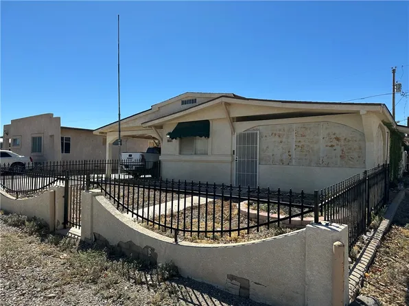 1547 Trane Rd, Bullhead City, AZ 86442