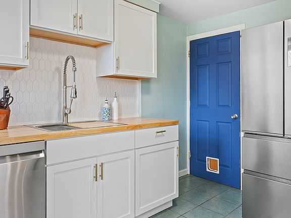 2nd image of 57 Shangri La Ln #7