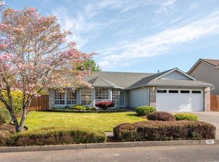 207 NE 27th St, Gresham, OR 97030