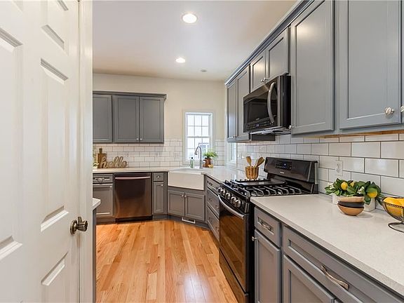 5th image of 13 Brigham Cir