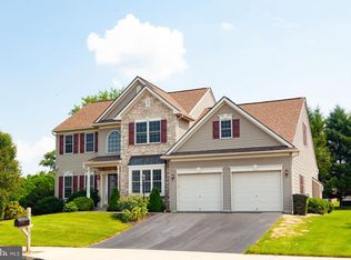 107 Valerie Ave, Ephrata, PA 17522