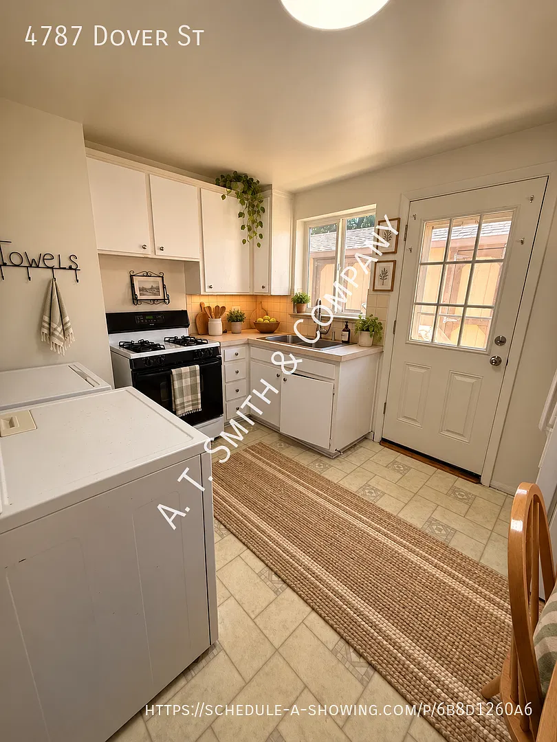 Wheat Ridge 2 bedroom Duplex - Available Now ! ! — Photo 4