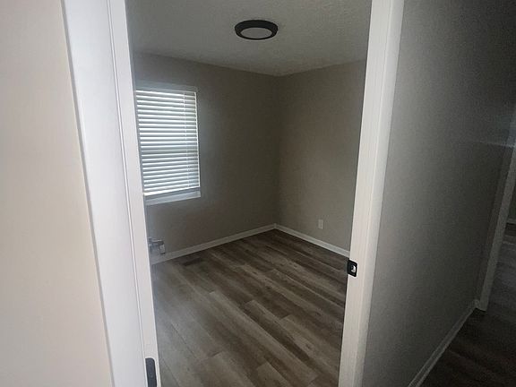 5th image of 408 Banbury Dr